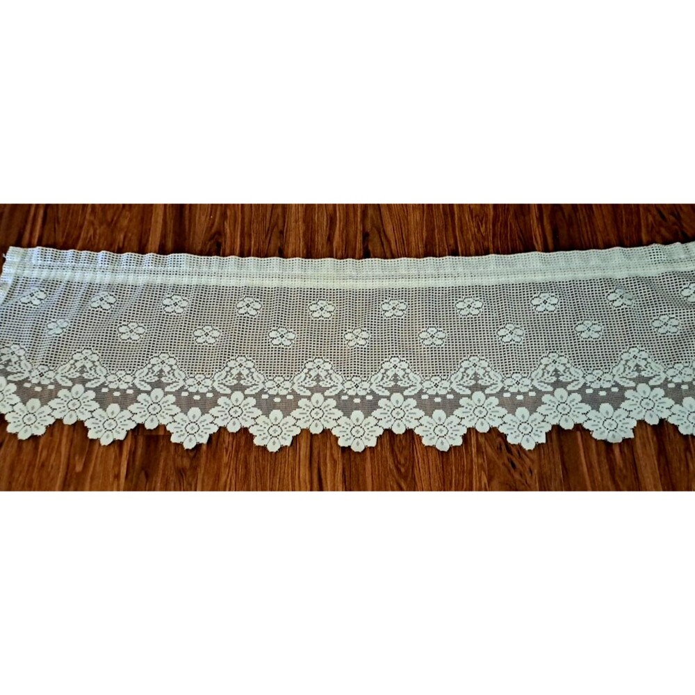 Vintage Knit Lace Window Valance White Daisy Floral Cottage Country 67x19